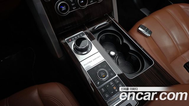 Land Rover Range Rover 2017 — photo 9