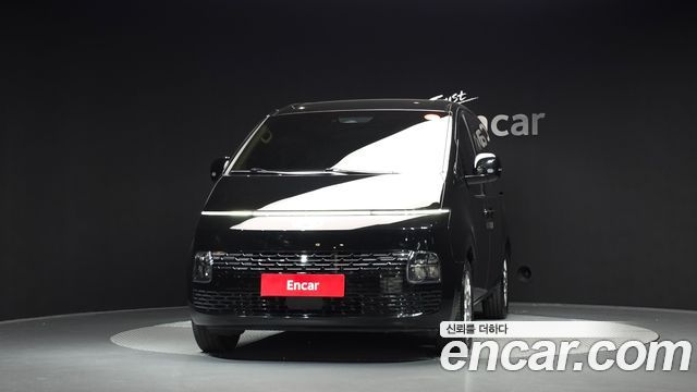 Hyundai Staria 2025 — photo 3