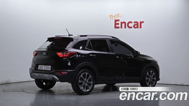 Kia Stonic 2018 — photo 2