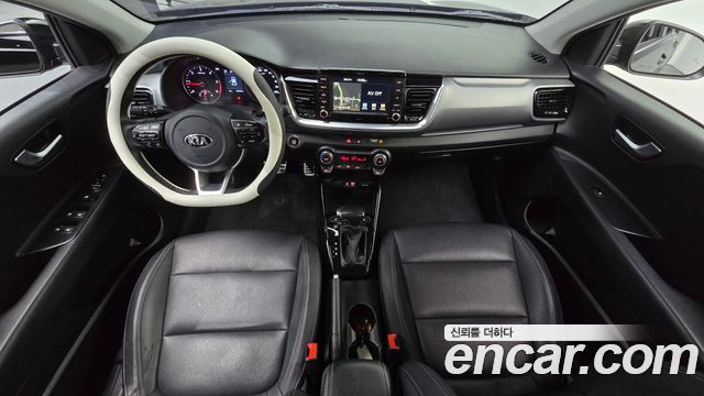 Kia Stonic 2018 — photo 10