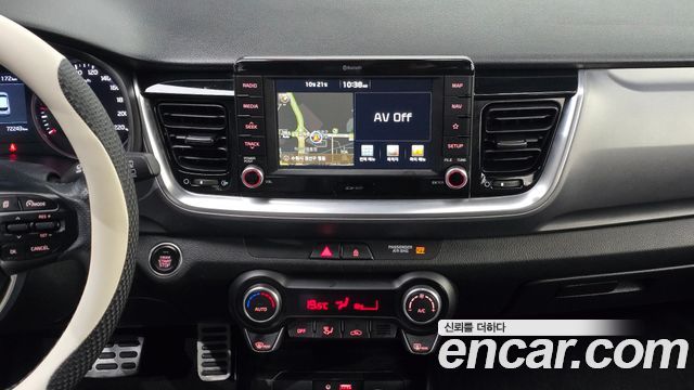 Kia Stonic 2018 — photo 18