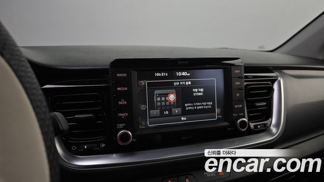 Kia Stonic 2018 — photo 20