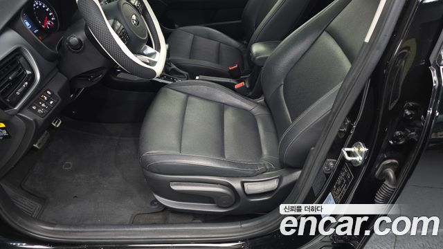 Kia Stonic 2018 — photo 26