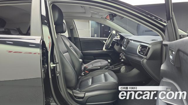 Kia Stonic 2018 — photo 16