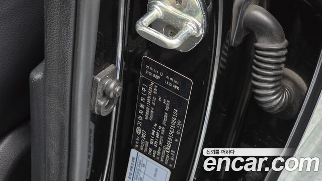 Kia Stonic 2018 — photo 28