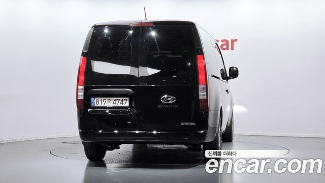 Hyundai Staria 2022 — photo 4