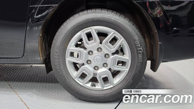 Hyundai Staria 2022 — photo 5