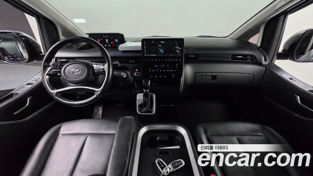 Hyundai Staria 2022 — photo 10