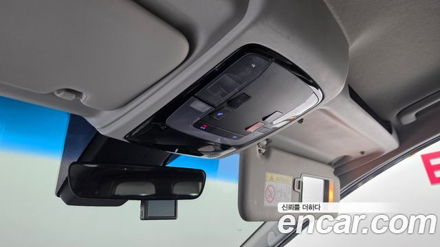 Hyundai Staria 2022 — photo 23