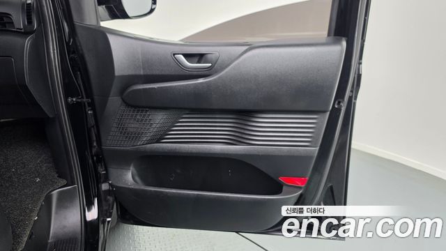 Hyundai Staria 2022 — photo 14