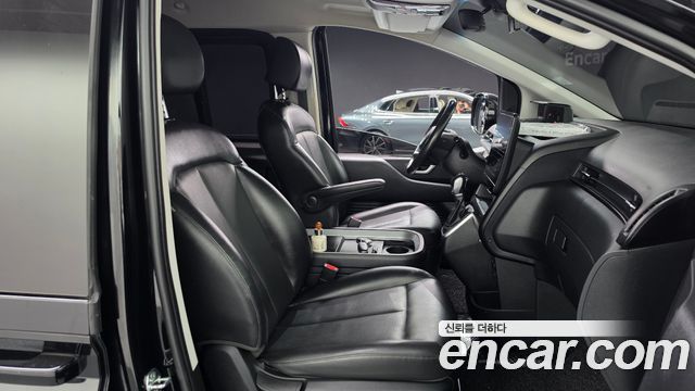 Hyundai Staria 2022 — photo 16