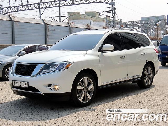 Nissan Pathfinder 2016 — photo 2
