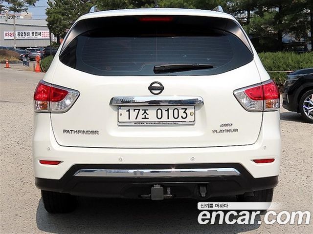 Nissan Pathfinder 2016 — photo 4