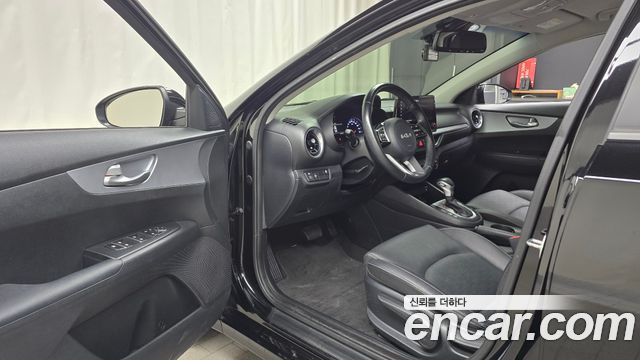 Kia K3 2022 — photo 13