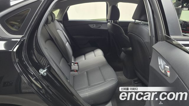 Kia K3 2022 — photo 17