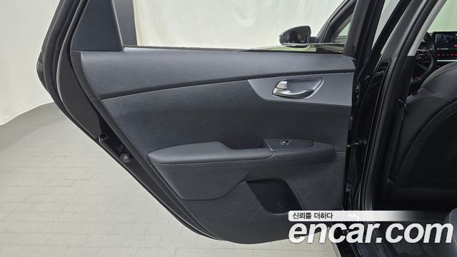 Kia K3 2022 — photo 15
