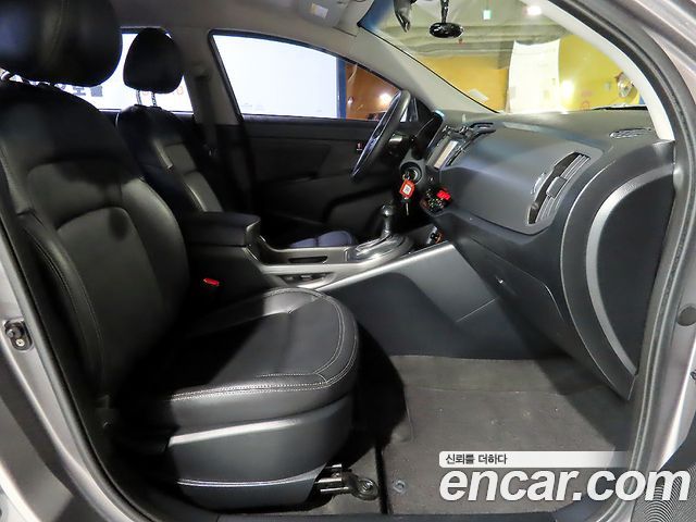 Kia Sportage 2012 — photo 8
