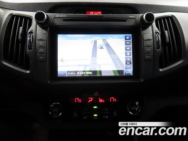 Kia Sportage 2012 — photo 12