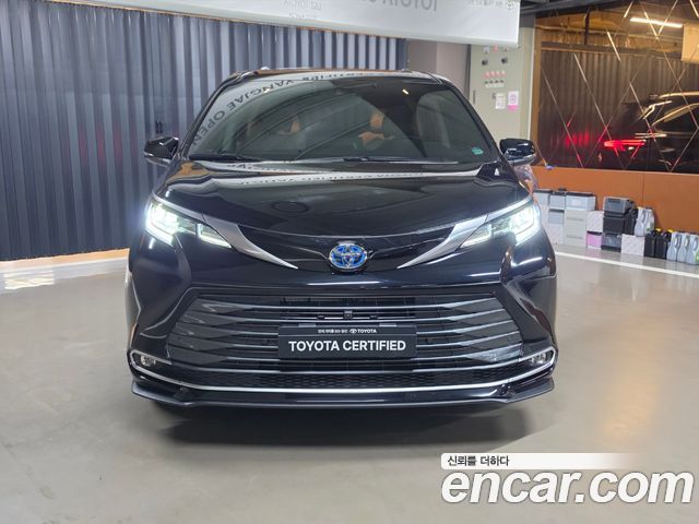 Toyota Sienna 2024 — photo 3