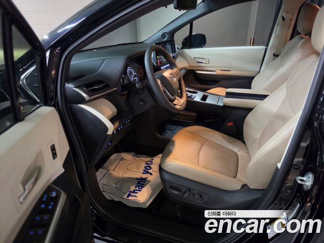 Toyota Sienna 2024 — photo 10