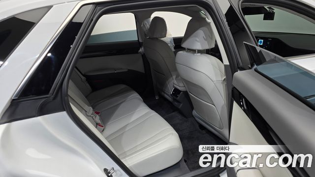 Hyundai Grandeur 2023 — photo 17