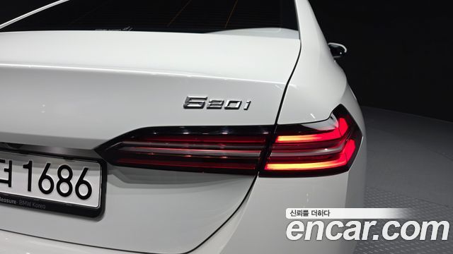 BMW 5-Series 2024 — photo 9