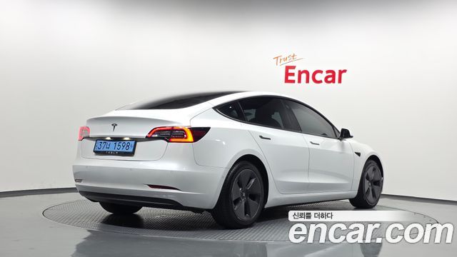 Tesla Model 3 2022 — photo 2