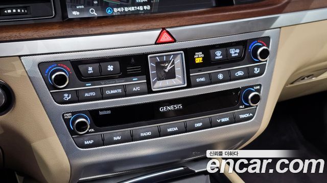 Genesis G80 2019 — photo 26