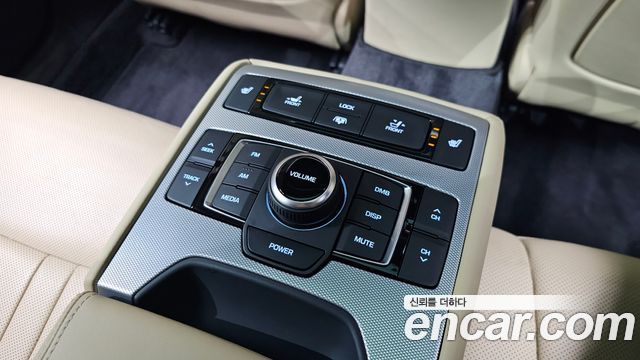 Genesis G80 2019 — photo 27