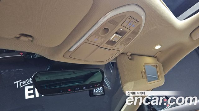 Genesis G80 2019 — photo 32