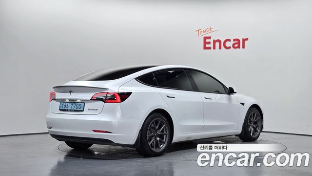 Tesla Model 3 2022 — photo 2