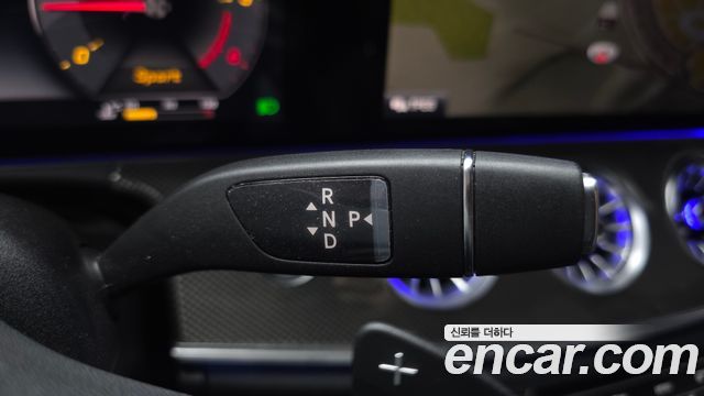 Mercedes-Benz CLS-Class 2019 — photo 12