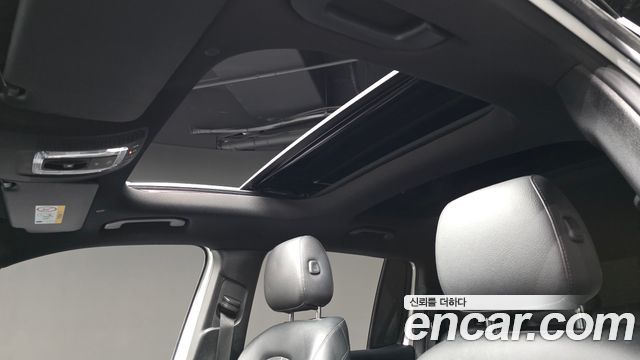 Mercedes-Benz GLB-Class 2021 — photo 24