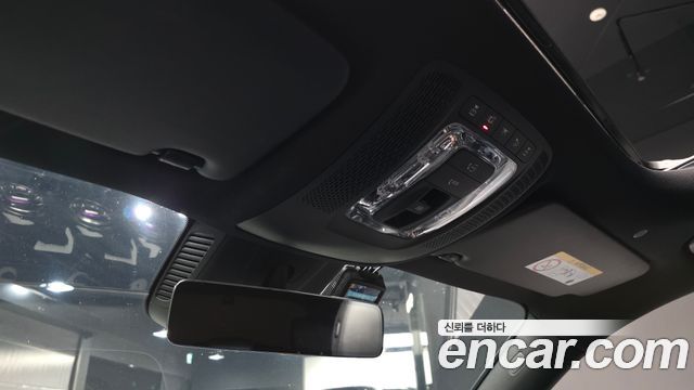 Mercedes-Benz GLB-Class 2021 — photo 26