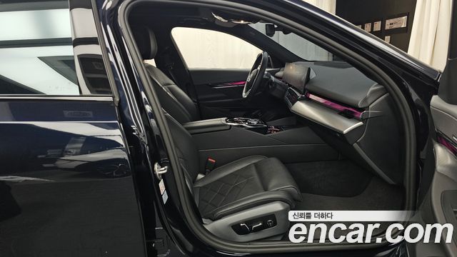 BMW i5 2024 — photo 17