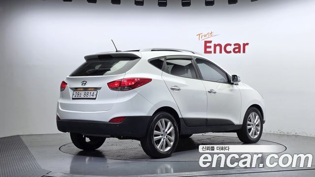 Hyundai Tucson 2011 — photo 2