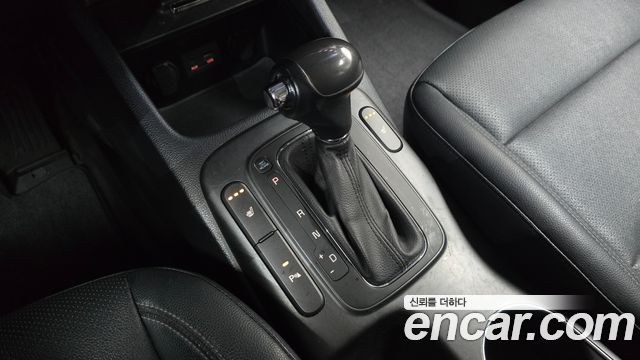 Kia K3 2015 — photo 12