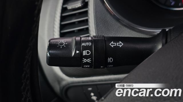 Kia K3 2015 — photo 27