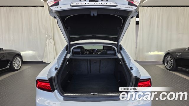 Audi A7 2016 — photo 20