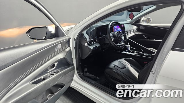 Hyundai AVANTE 2023 — photo 13