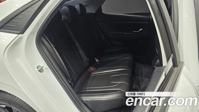 Hyundai AVANTE 2023 — photo 17