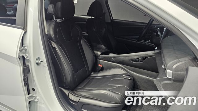 Hyundai AVANTE 2023 — photo 18