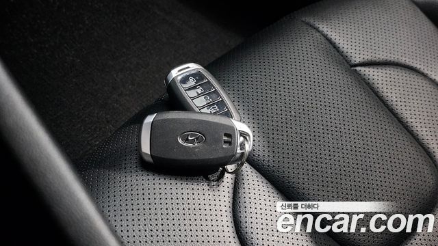 Hyundai AVANTE 2023 — photo 25