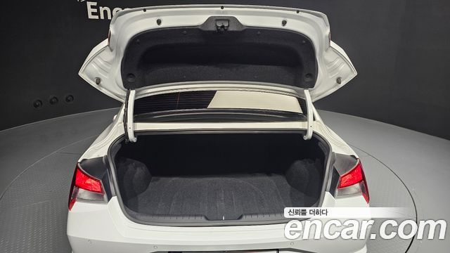 Hyundai AVANTE 2023 — photo 26