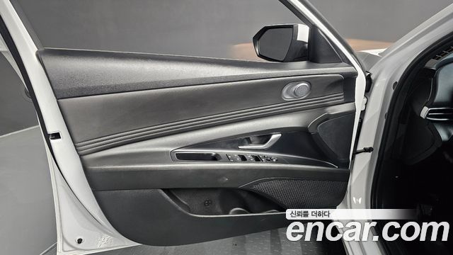 Hyundai AVANTE 2023 — photo 14