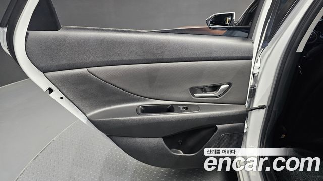 Hyundai AVANTE 2023 — photo 15