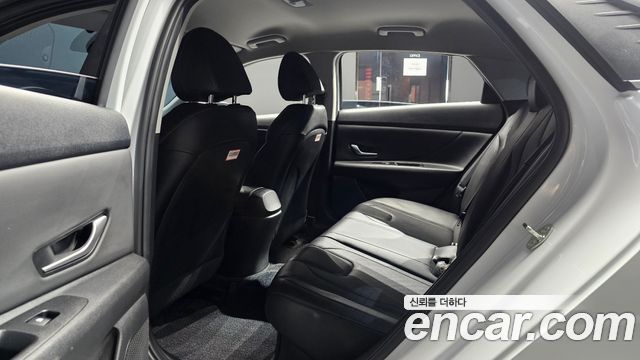 Hyundai AVANTE 2023 — photo 16