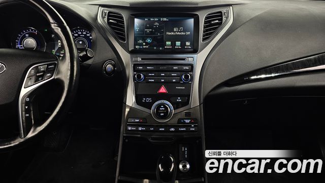 Hyundai Grandeur 2016 — photo 20