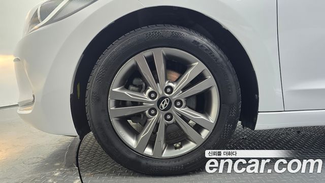 Hyundai AVANTE 2016 — photo 5