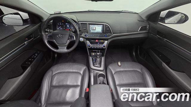 Hyundai AVANTE 2016 — photo 10